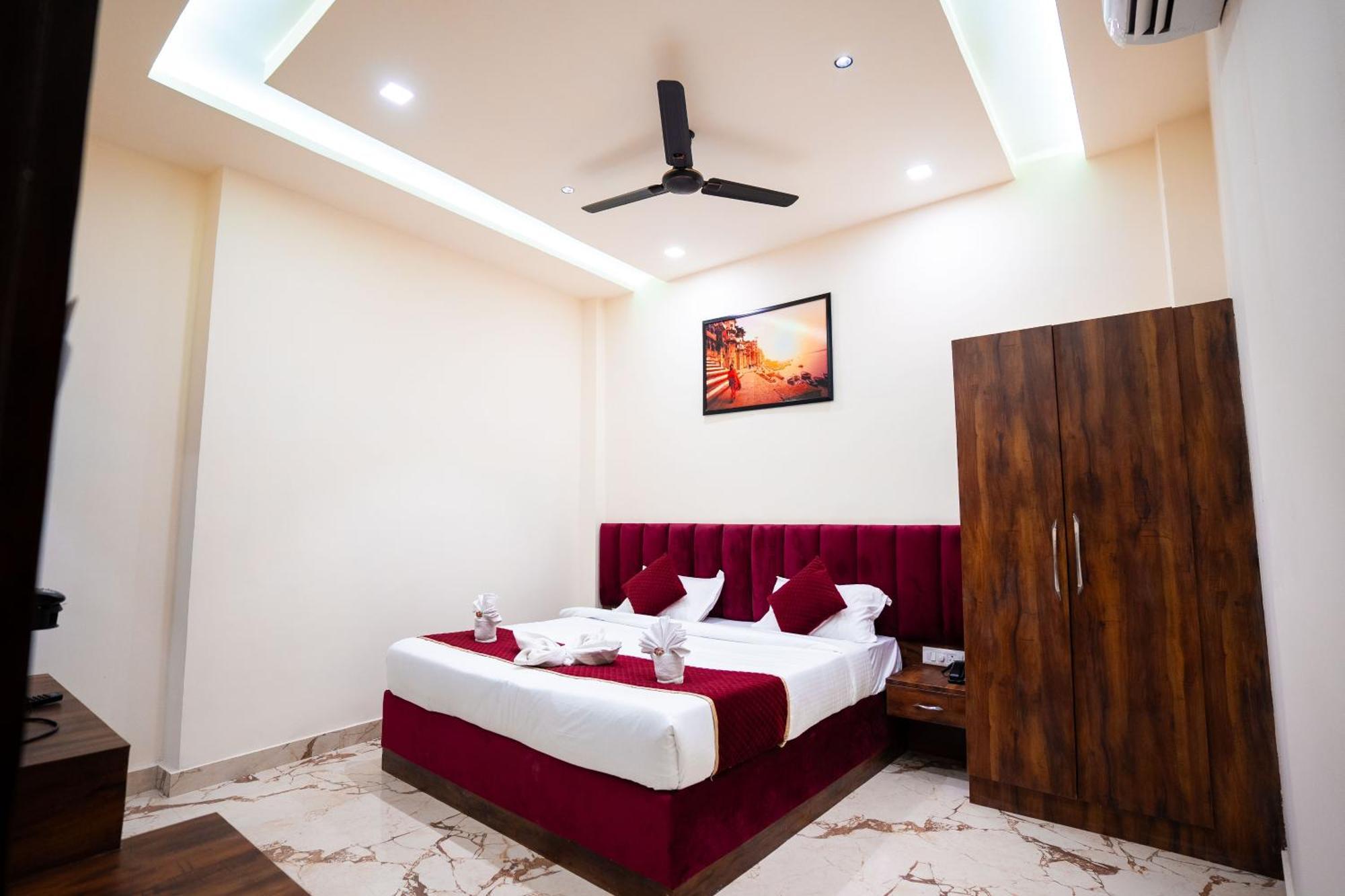 ורנאסי Hotel Jsr Kedar מראה חיצוני תמונה
