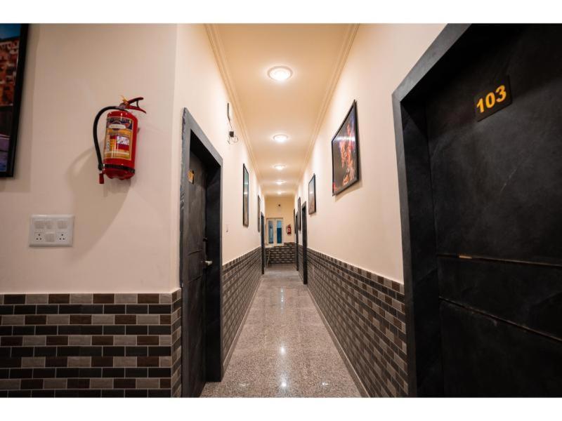 ורנאסי Hotel Jsr Kedar מראה חיצוני תמונה