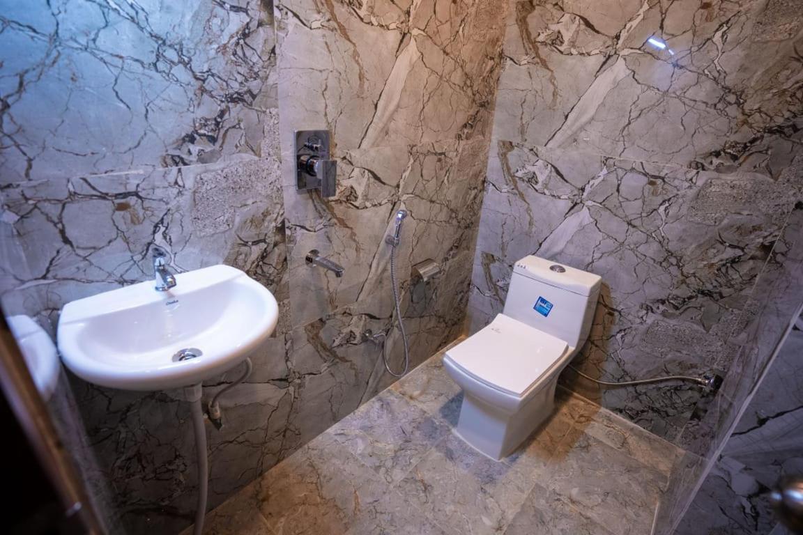 ורנאסי Hotel Jsr Kedar מראה חיצוני תמונה